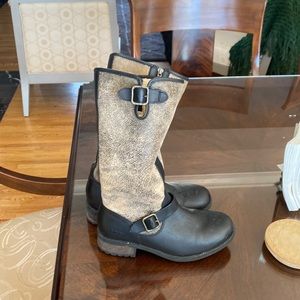 Size 9 ugg boots fleece lined barely worn